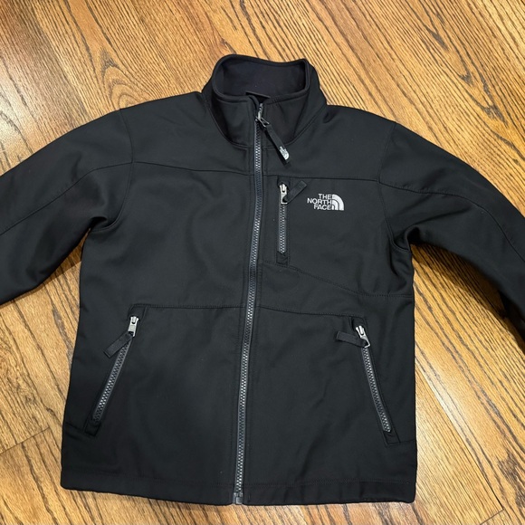 The North Face Boys Performance Jacket in Black - Picture 1 of 4